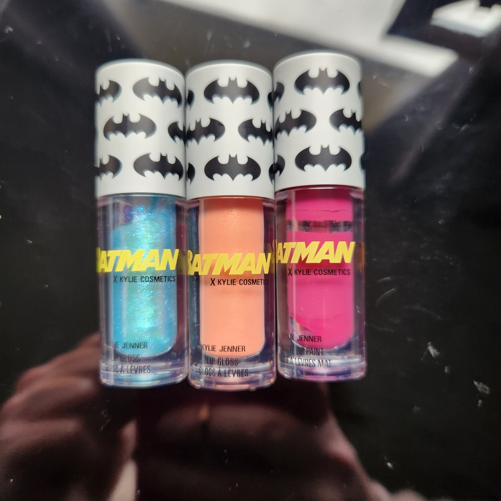 Limited Edition Lip Gloss Set by Kylie Cosmetics | Batman - Picture 3 of 10